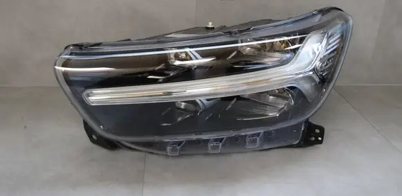 Volvo XC40 Headlight/headlamp 32342456 2109168225