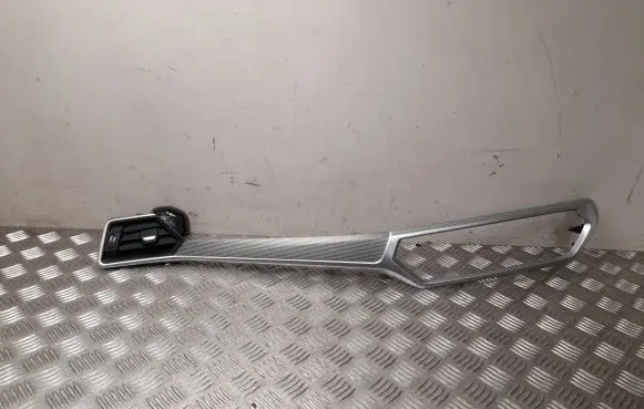 BMW 3 G20 G21 Dash center air vent grill 6848620