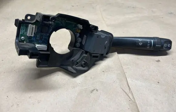 Volvo V70 Wiper control stalk 30768101 30772171
