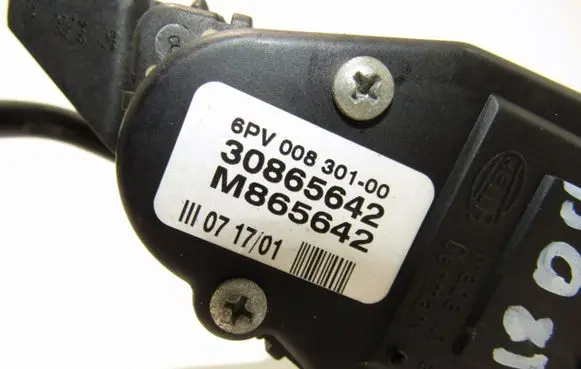 Volvo S40, V40 Accelerator throttle pedal 30865642
