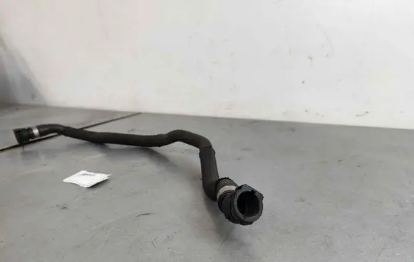 BMW 5 F10 F11 Engine coolant pipe/hose 37767102