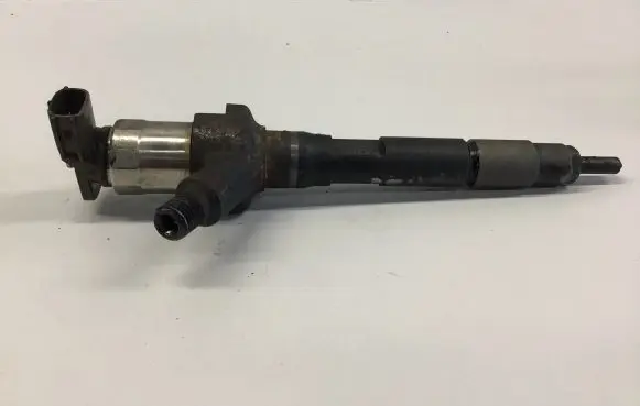 Mazda 6 Fuel injector R2AA13H50