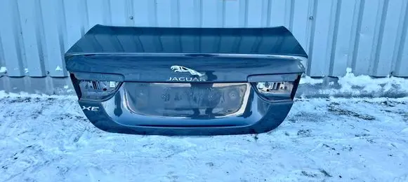 Jaguar XE Tailgate/trunk/boot lid 