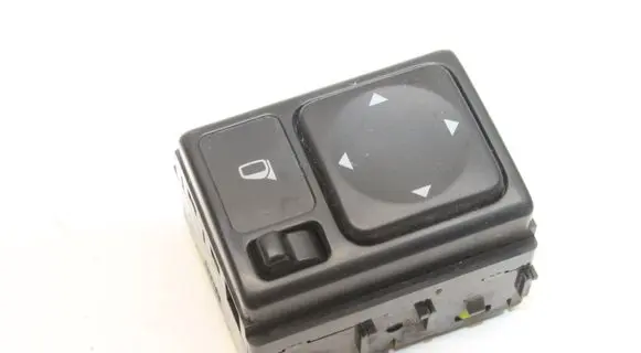 Nissan Note (E12) Wing mirror switch