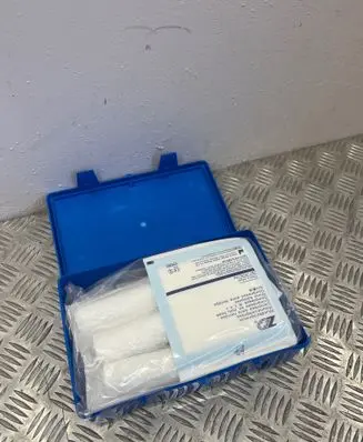 BMW 3 E90 E91 First aid kit 