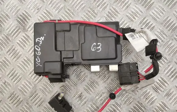 Volvo XC60 Fuse box set 31337183 31337165