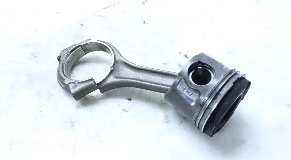 Jeep Grand Cherokee Piston with connecting rod AVB 060130776