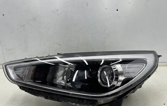 Hyundai i30 Headlight/headlamp 92101G4000