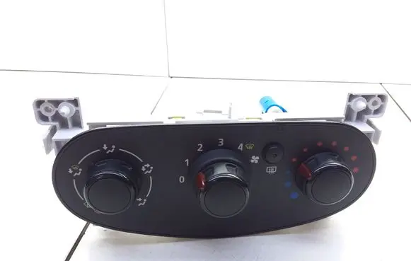 Dacia Sandero Climate control unit T1021548T A121030