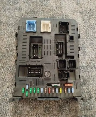 Citroen C5 Fuse box set 9658158680 BSI-H04 BSI2004H04