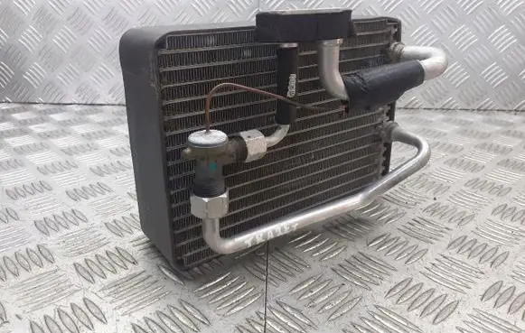 Hyundai Trajet A/C cooling radiator (condenser) 