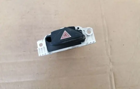 Ford Focus Hazard light switch 2M5T13A350AA