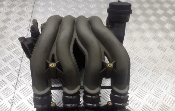 Volkswagen PASSAT B5.5 Intake manifold 06B133210AS
