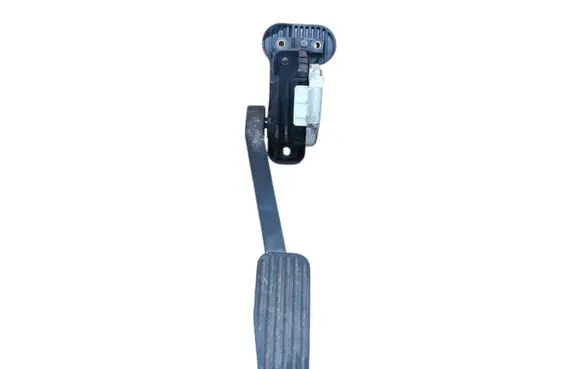 Volvo S60 Accelerator throttle pedal 30636003
