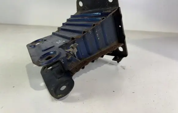 Opel Zafira B Front bumper shock/impact absorber 
