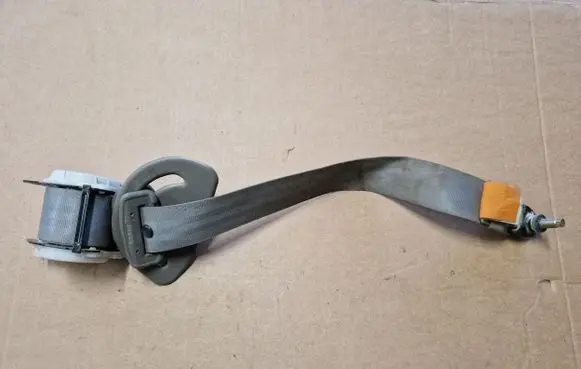 Nissan Patrol Y61 Third row seat belt 