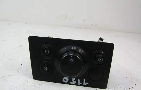Opel Zafira B Light switch 13205870