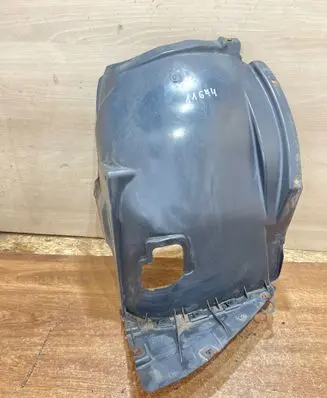 BMW 1 E81 E87 Front wheel arch liner splash guards 7059375