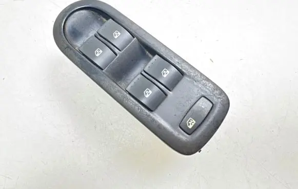 Renault Scenic II - Grand scenic II Electric window control switch 8200160603