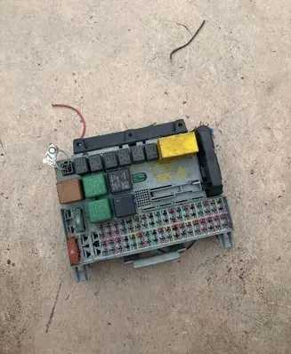 Opel Vectra B Fuse box set 90504534