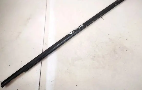 Mazda 3 I Front door glass trim molding 