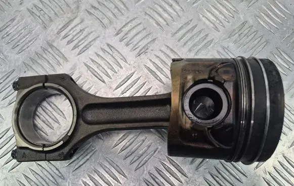 BMW 3 F30 F35 F31 Piston with connecting rod 0840ZR