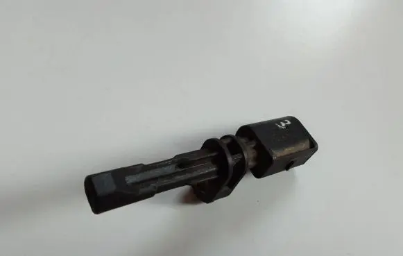 Volkswagen Caddy ABS brake wheel speed sensor 10071162303