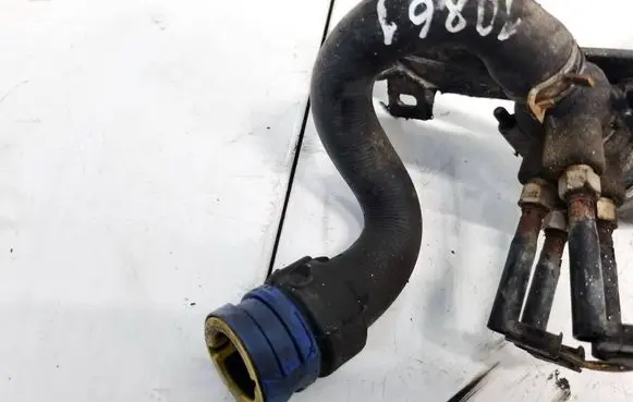 Engine coolant pipe/hose