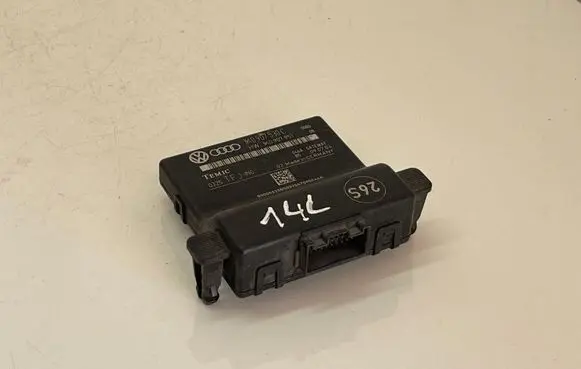Volkswagen Golf V Gateway control module 1K0907530C 1K0907951