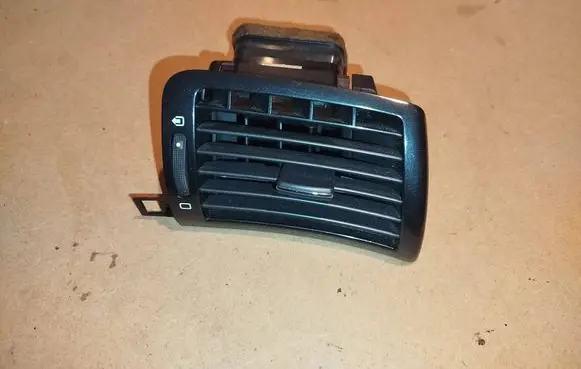 Peugeot 407 Dashboard side air vent grill/cover trim 9644589377 8738 A1010005