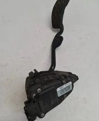 Audi A6 S6 C5 4B Accelerator throttle pedal 8E2721523C