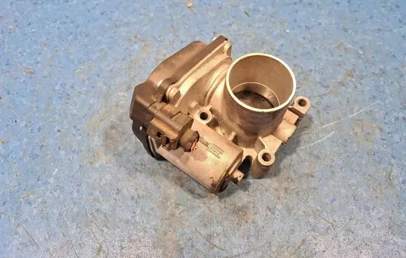 Volkswagen Polo Throttle body valve 955004