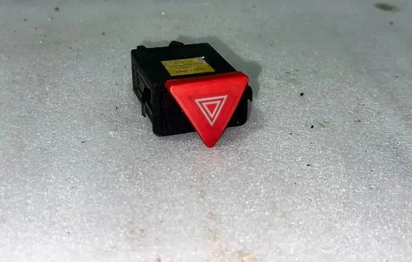 Audi A3 S3 8L Hazard light switch 8D0941509C
