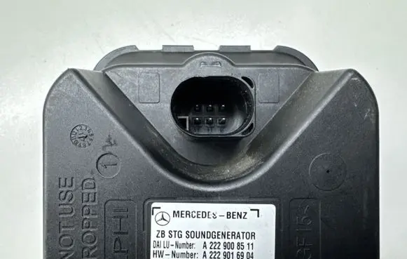 Mercedes-Benz CLA C118 X118 Subwoofer speaker A2229008511 A2229016904
