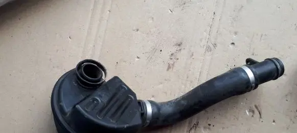 Intake resonator