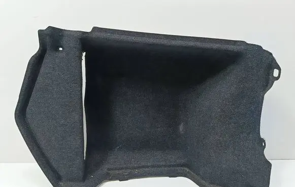 Lexus LS 400 Tailgate/trunk side cover trim EPZEA1