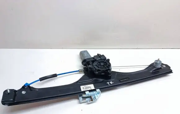 BMW 2 F46 Front door window regulator with motor 2579947
