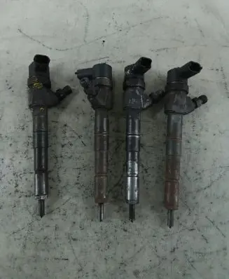 Opel Insignia A Fuel injectors set 0445110327