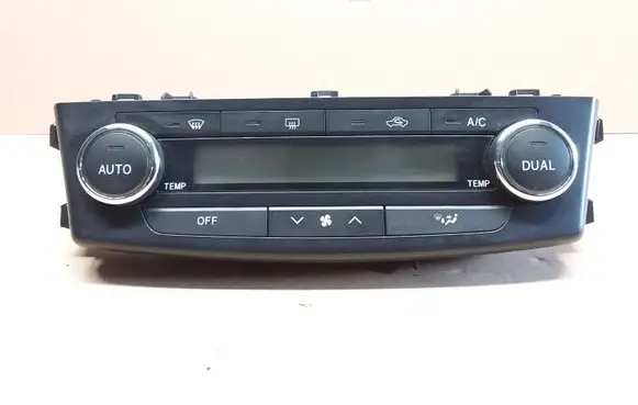 Toyota Avensis T270 Climate control unit 5590005390