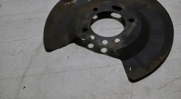 Volvo V40 Rear brake disc plate dust cover 