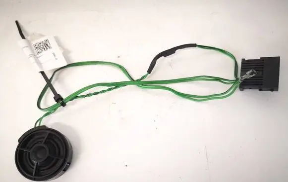 Audi A3 S3 8L Front door speaker 8L0035399