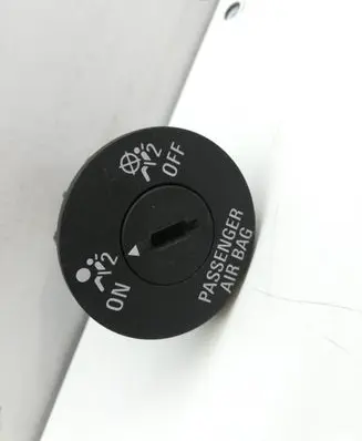 Opel Insignia A Passenger airbag on/off switch 13268602