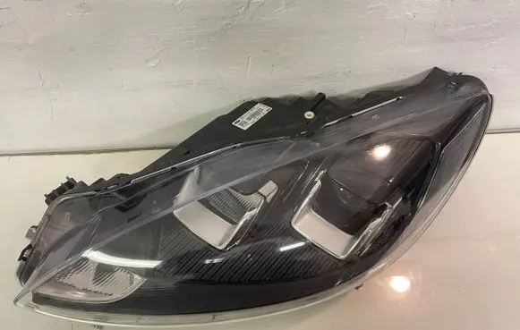 Ford Kuga II Headlight/headlamp LV4B13W030AK 90187818 9018781830JM