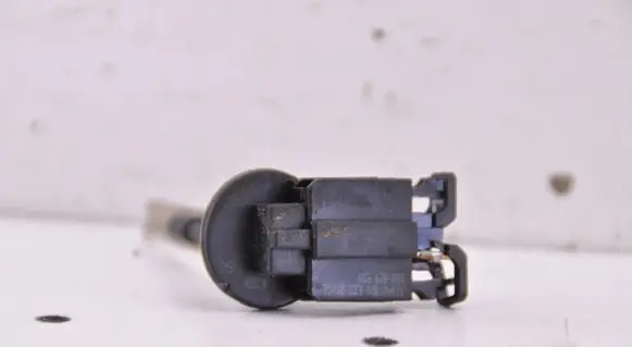 Mercedes-Benz E W211 Oil temperature sensor 600820539