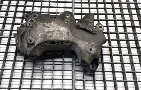 Renault Trafic III (X82) Engine mounting bracket 112313064R