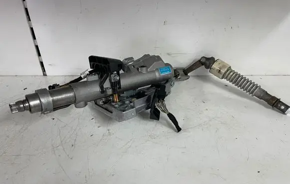 Steering wheel axle set