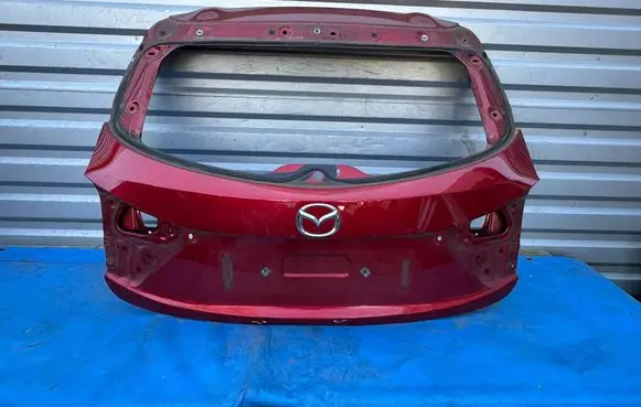 Mazda 3 II Tailgate/trunk/boot lid 