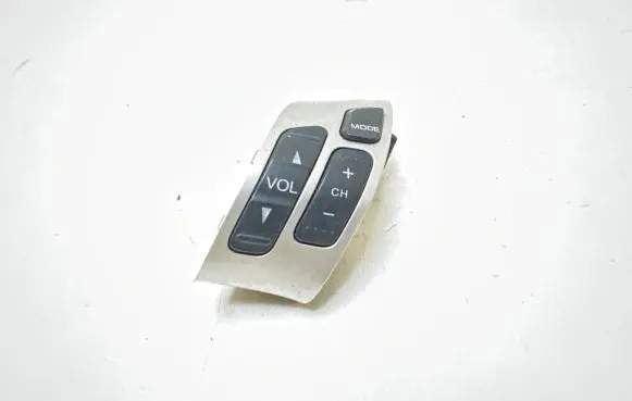 Toyota Corolla E120 E130 Steering wheel buttons/switches 2883T