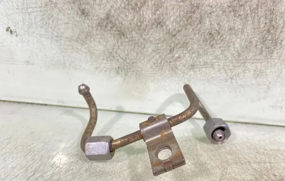 Honda CR-V Fuel injector supply line/pipe 61107