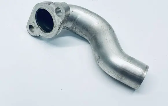Volkswagen Jetta V EGR valve line/pipe/hose 03G131521AJ